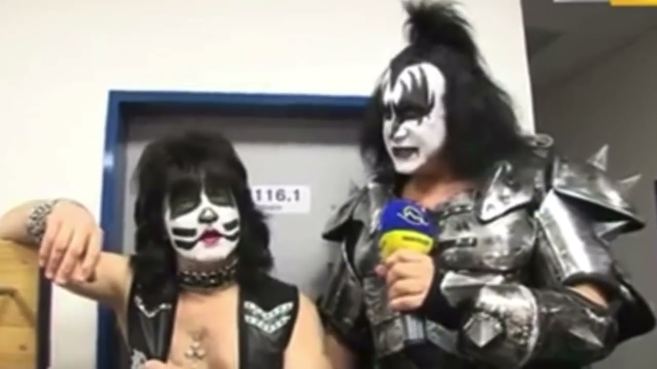 KISS BEING SILLY PART 10!!!
