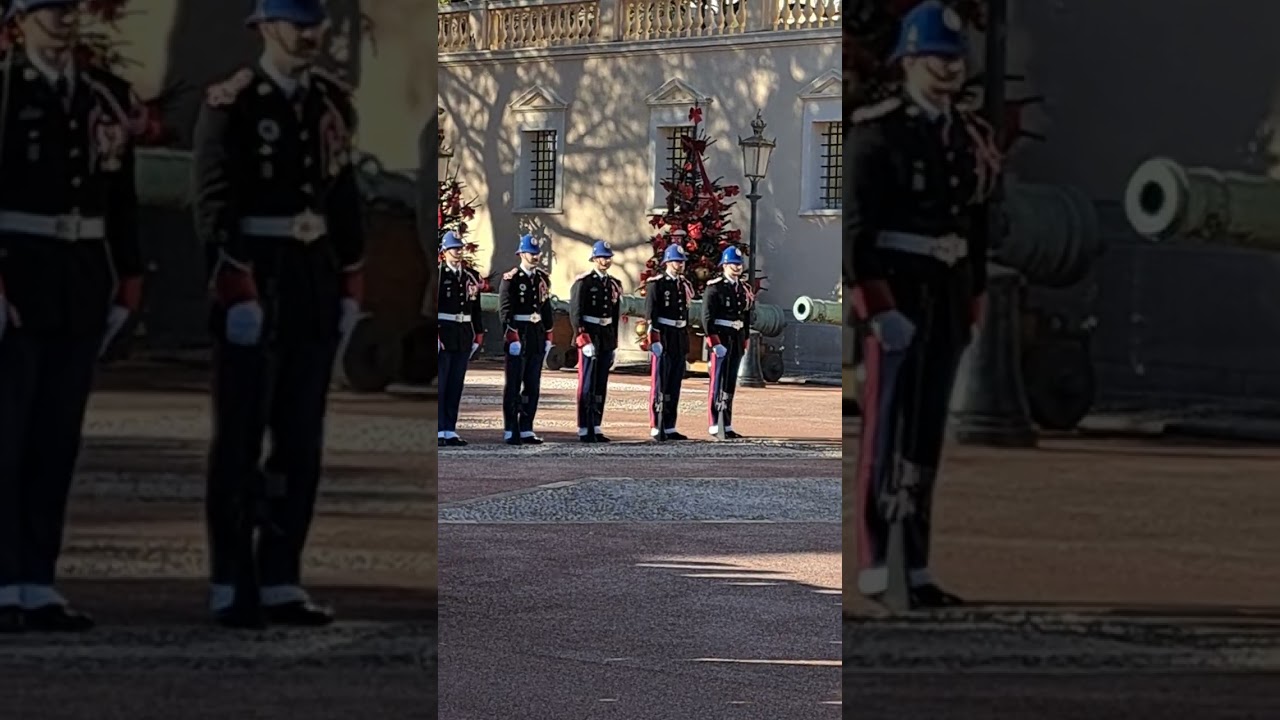 Zeus na vekovna tradicija na smena na straža pred Prince's Palace of Monaco 31.12.2025