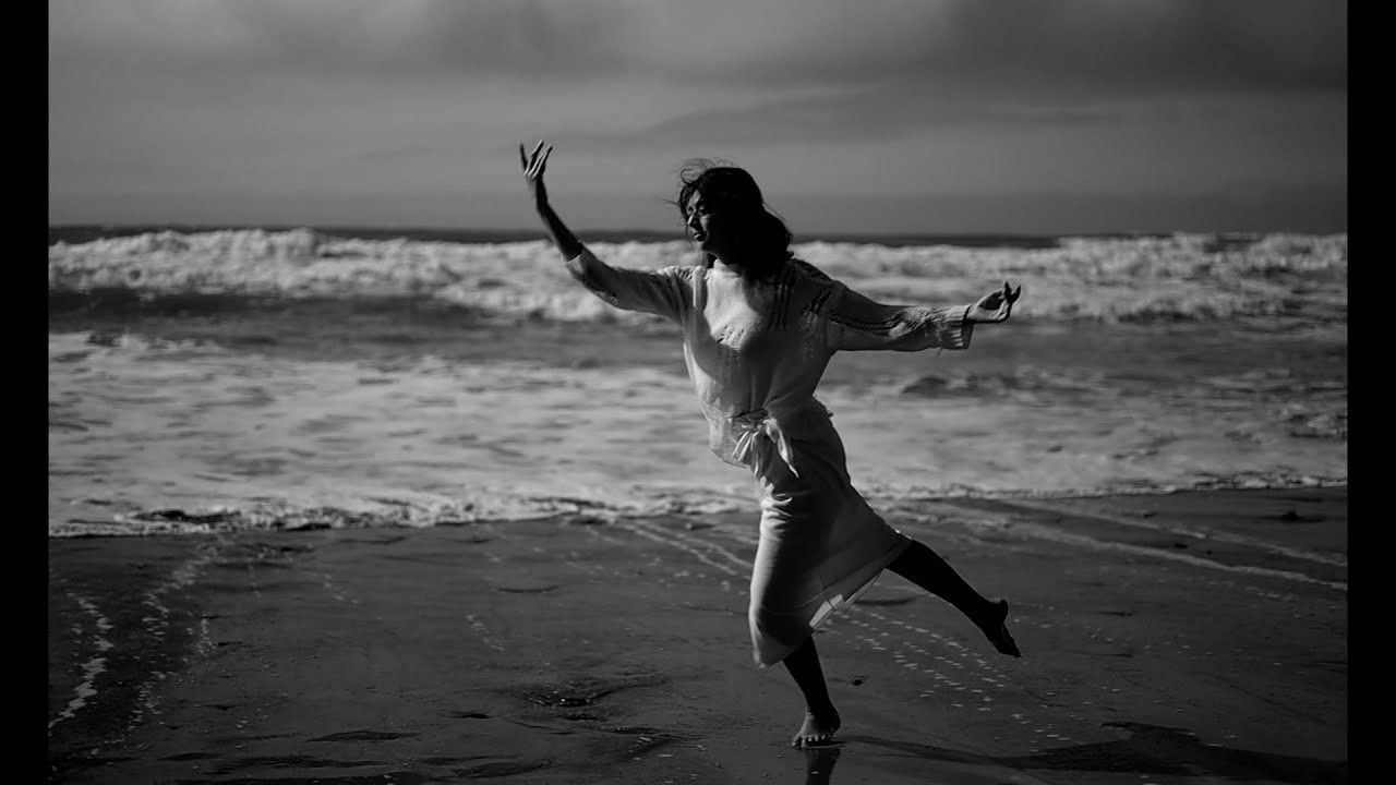 Dancing to Philip Glass | Raquel Amezcua | Slow Motion Choreography