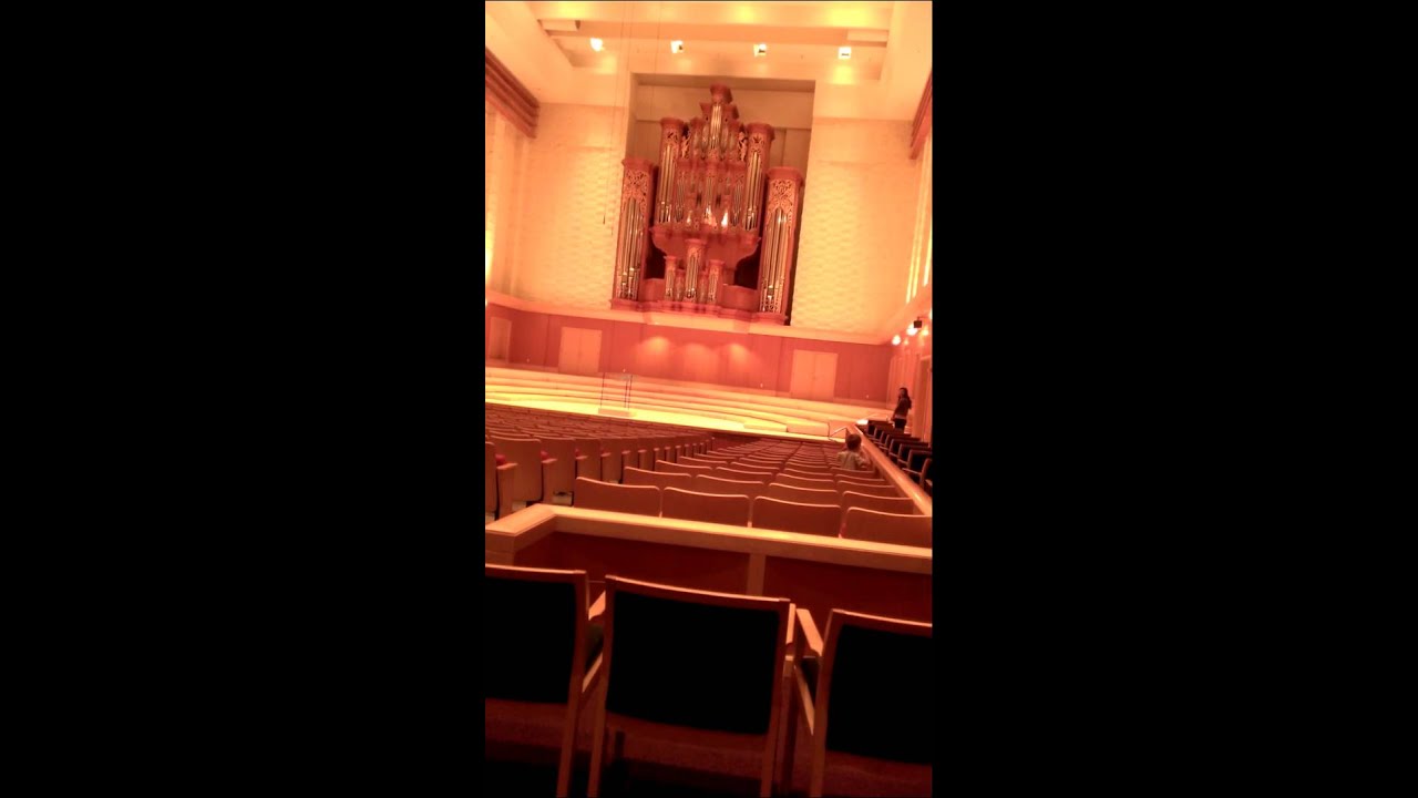 Live organ playing at Pacific Lutheran University