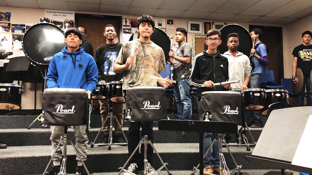John Tyler High school Drumline Playing PVAMU Entrance