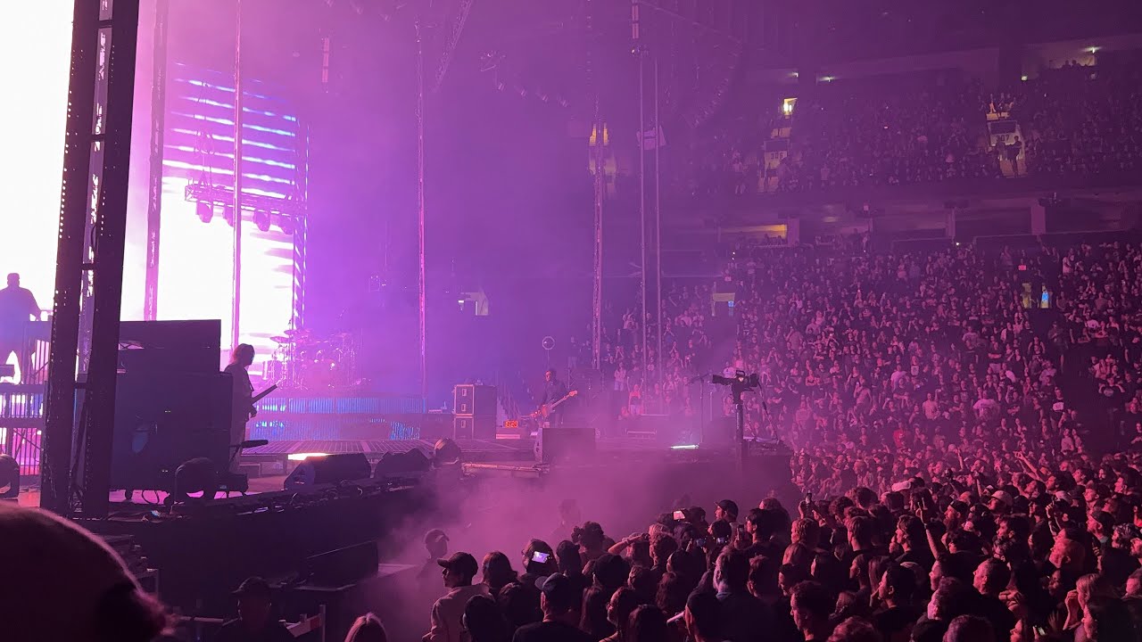 Deftones - Sextape (live in Vancouver 8/22/2025)