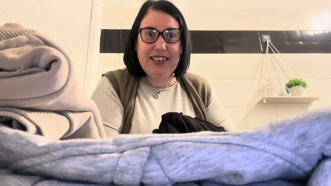 Chiacchieriamo un po’ insieme 🥰 vi faccio vedere i miei nuovi detersivi ❤️