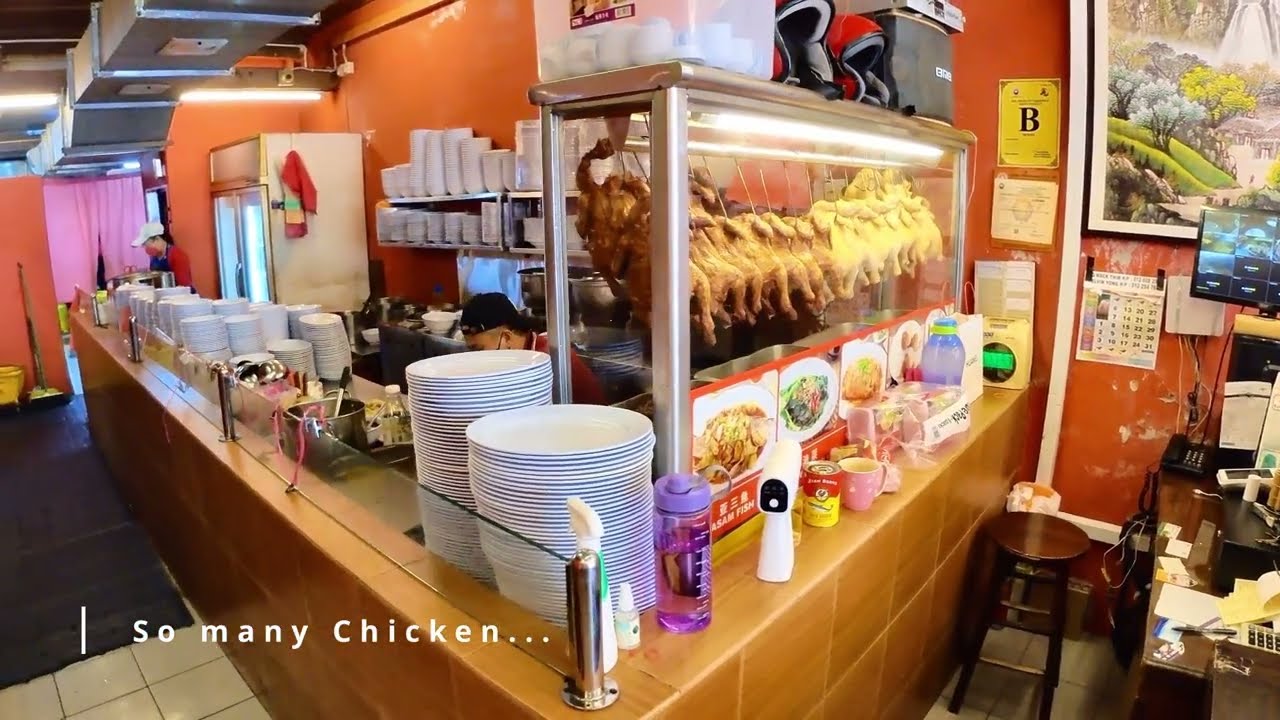 Eating Around Malacca: Farmosa Chicken Rice Ball. #malacca #malaysiafood #malaysiaholiday #riceball