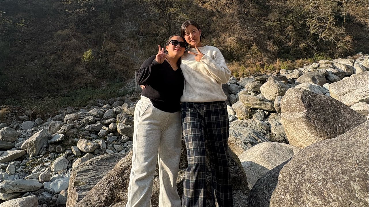 Behind two mountains 🏔️/memories/healing/peace#tibetanvlogger #dailyvlog 