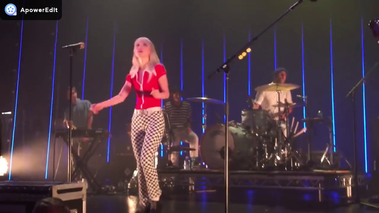 Everywhere (Remastered Audio) Paramore Fleetwood Mac Cover