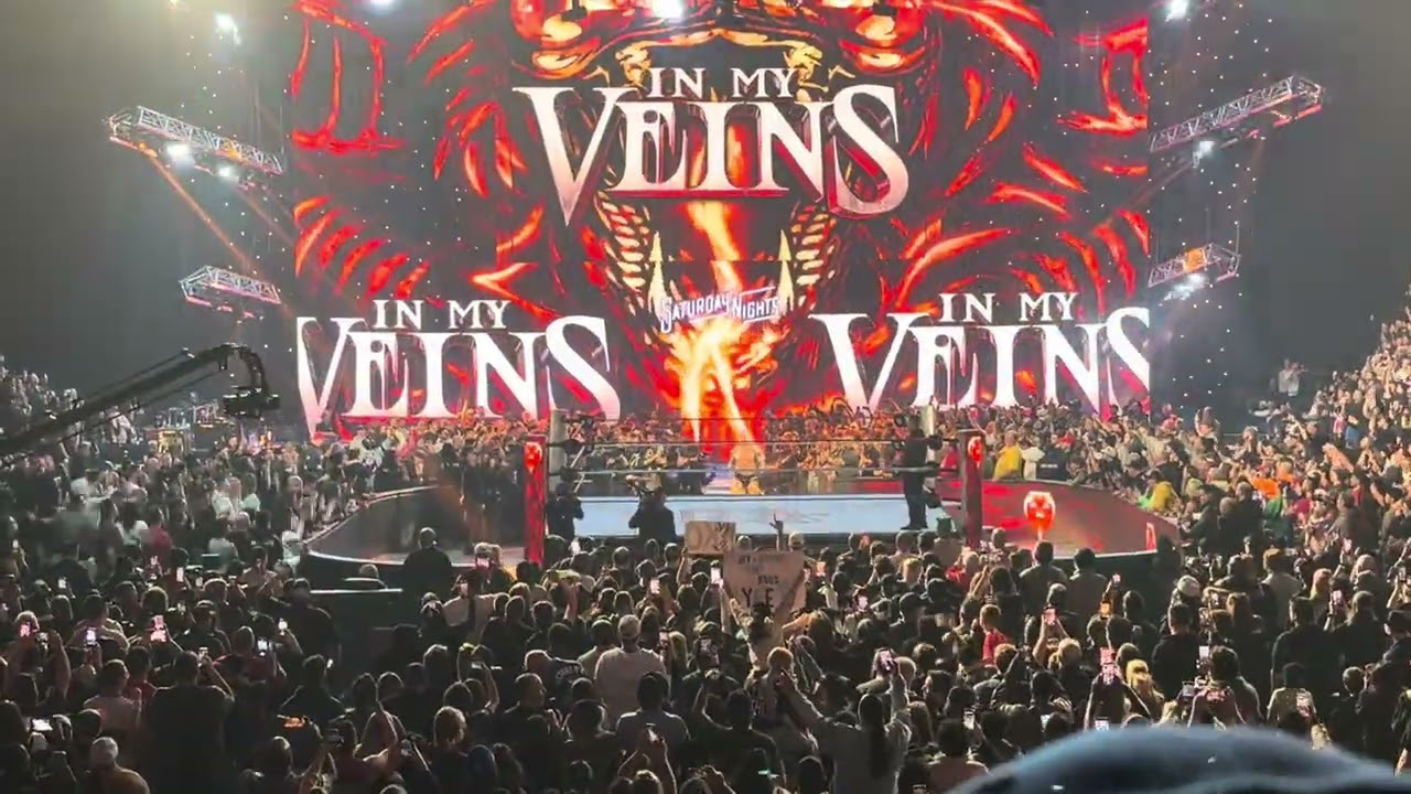 WWE SNME / Montreal - Randy Orton Entrance 
