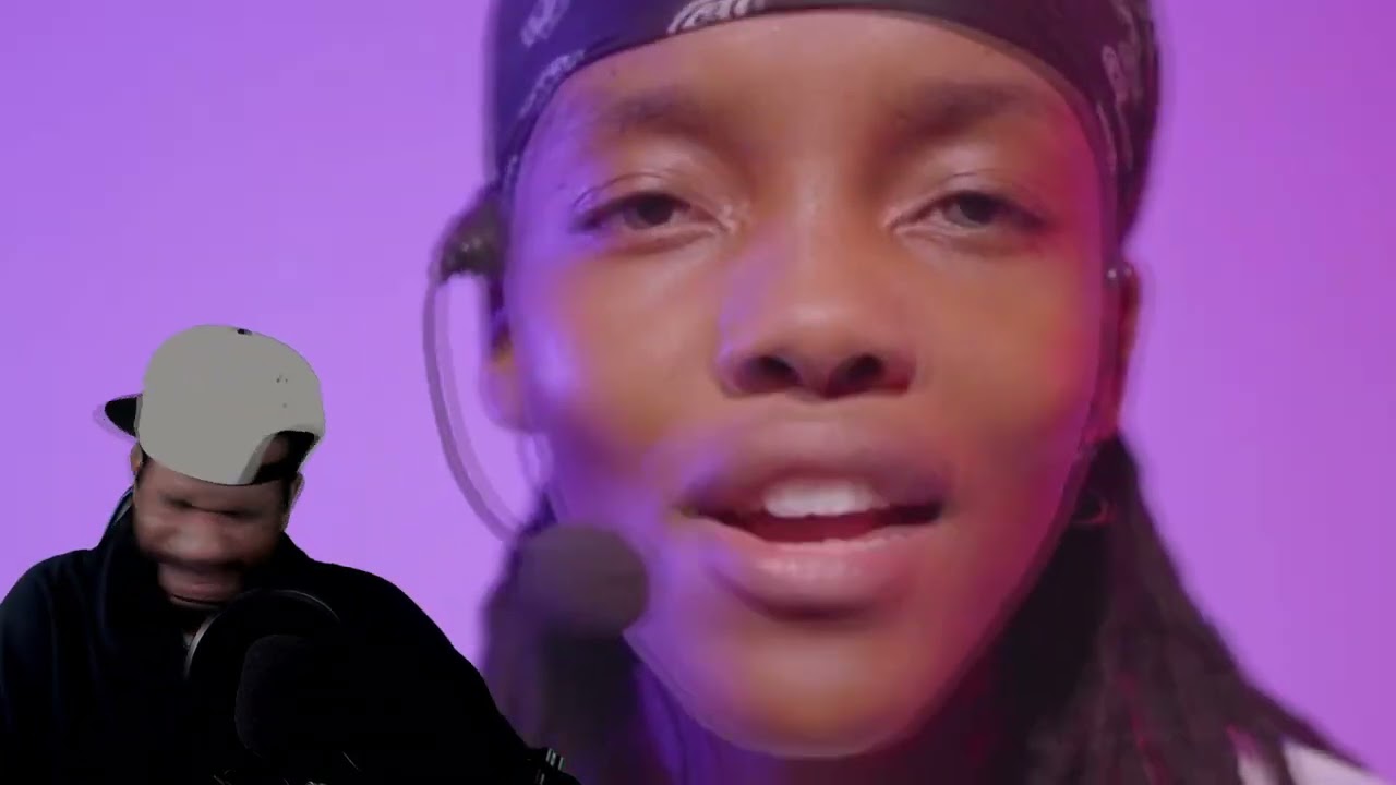 Dato Seiko -  Phenyo ke eo (Jiggzy Entmt Reaction) She Is Such An Amazing Singer