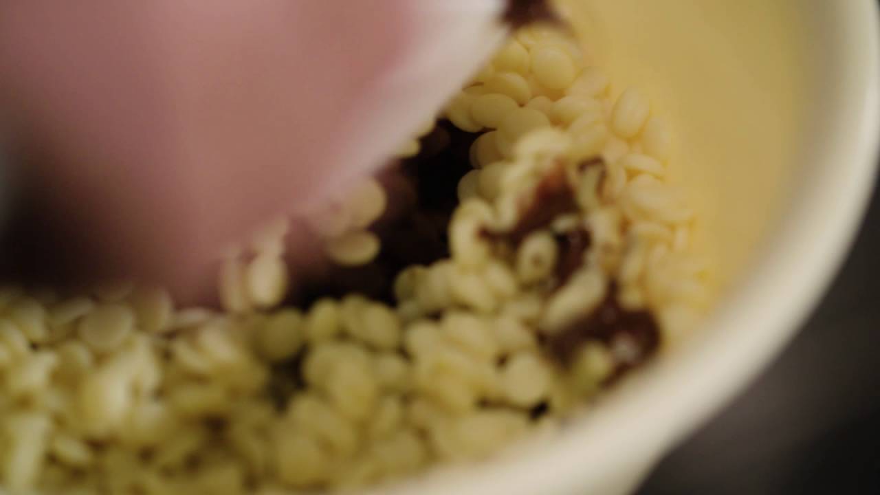 Spraying Chocolate Moulds  How to create Chocolate Velvet