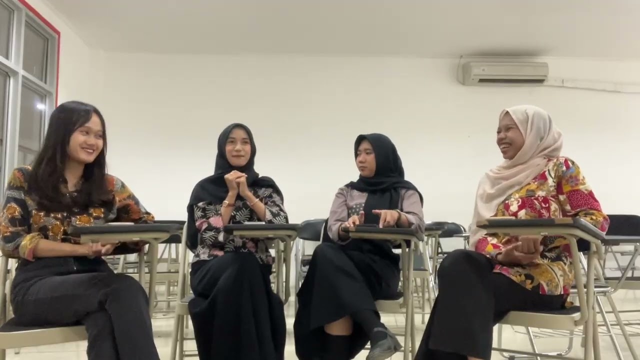 Nabila Aninda Febriana_125520070 TUGAS PODCAST (Ilmu Komunikasi)