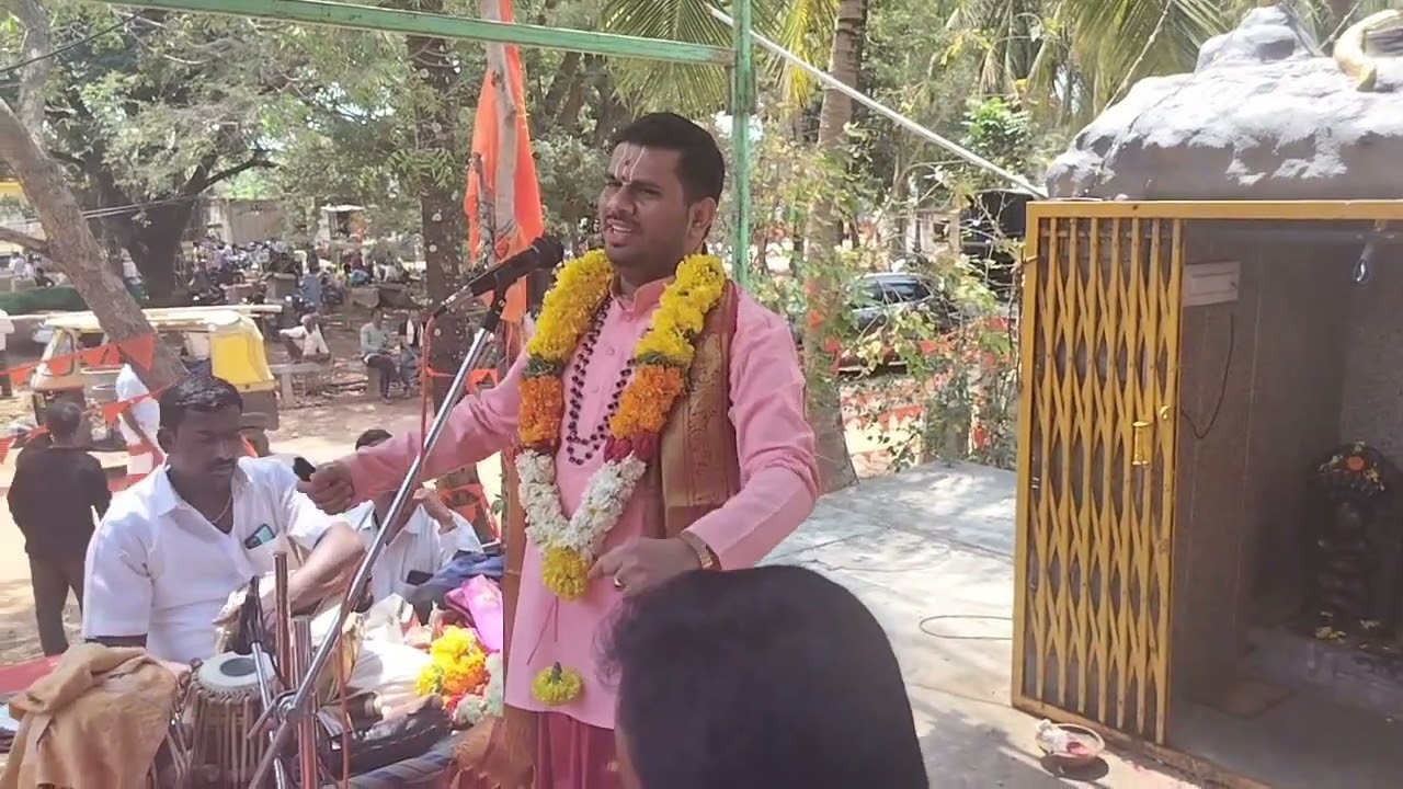 Vinay Reddy bagavthar ravarinda Bukailas harikathe