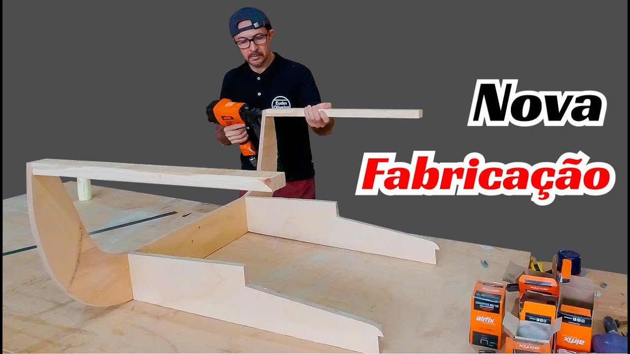 FABRICAÇÃO COMPLETA , ESTRUTURA, ESTOFAMENTO E REVESTIMENTO.