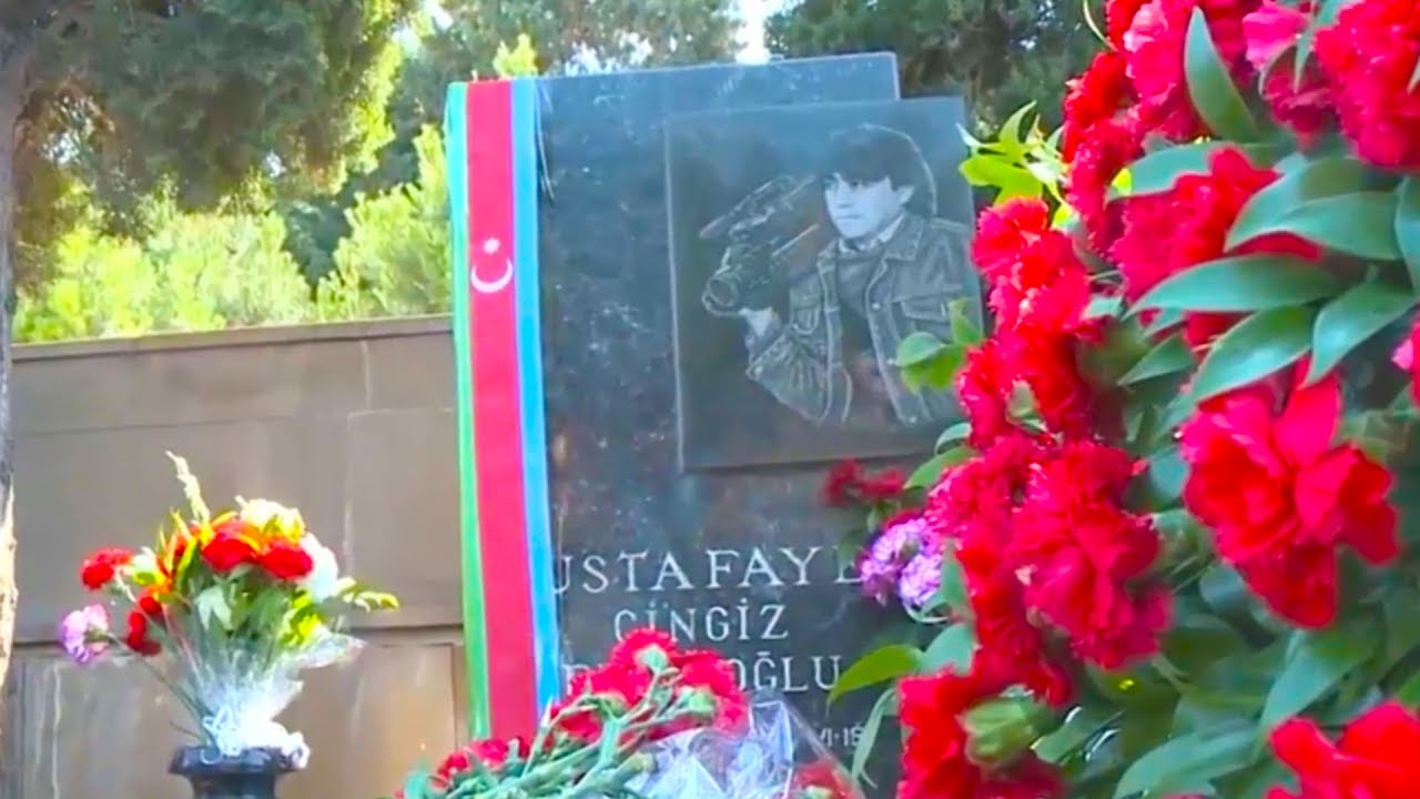 Milli Qəhrəmanımız Çingiz Mustafayev vəfat ildönümündə məzarı başında anıldı