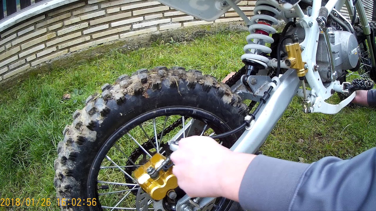 BSE ,,Hátso fék feltöltése és légtelenitése