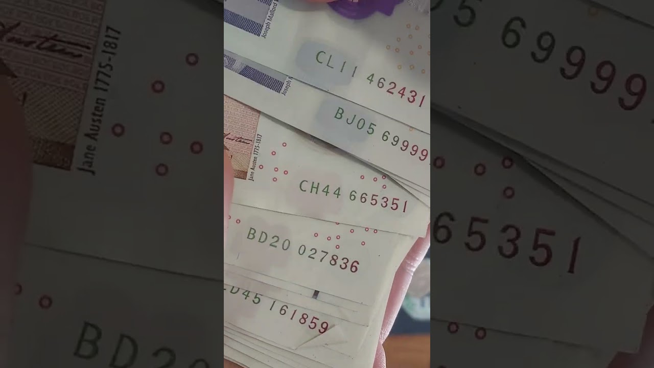 &pound;1000 BANKNOTE HUNT FOR AA01