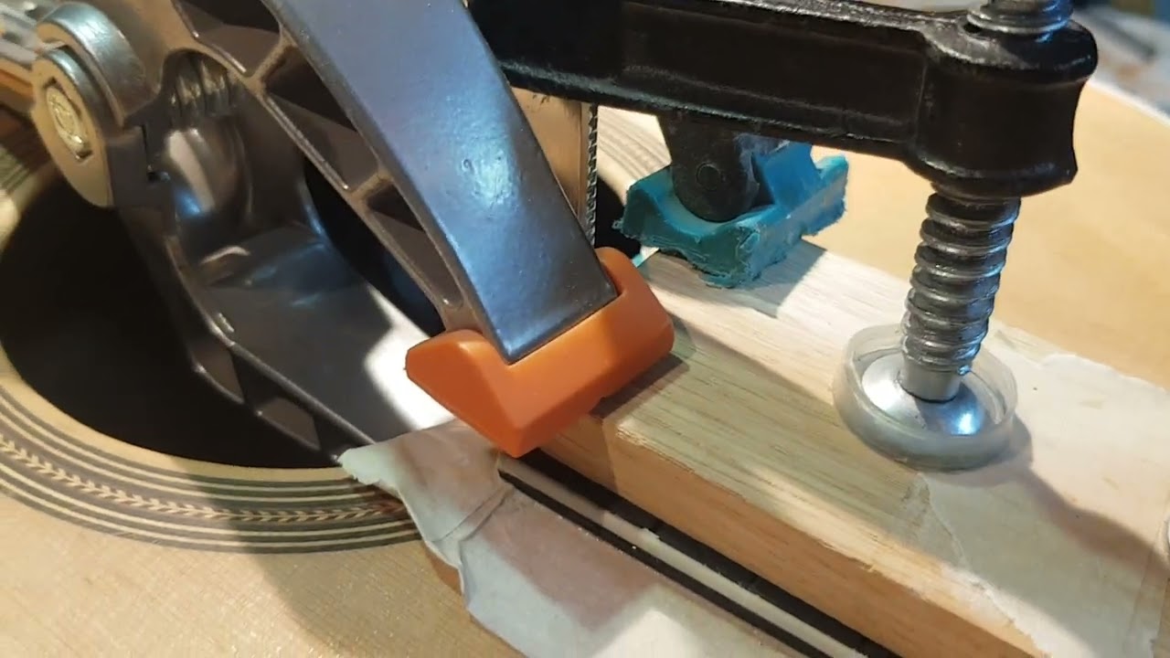 Levin 71.Encolado del mástil