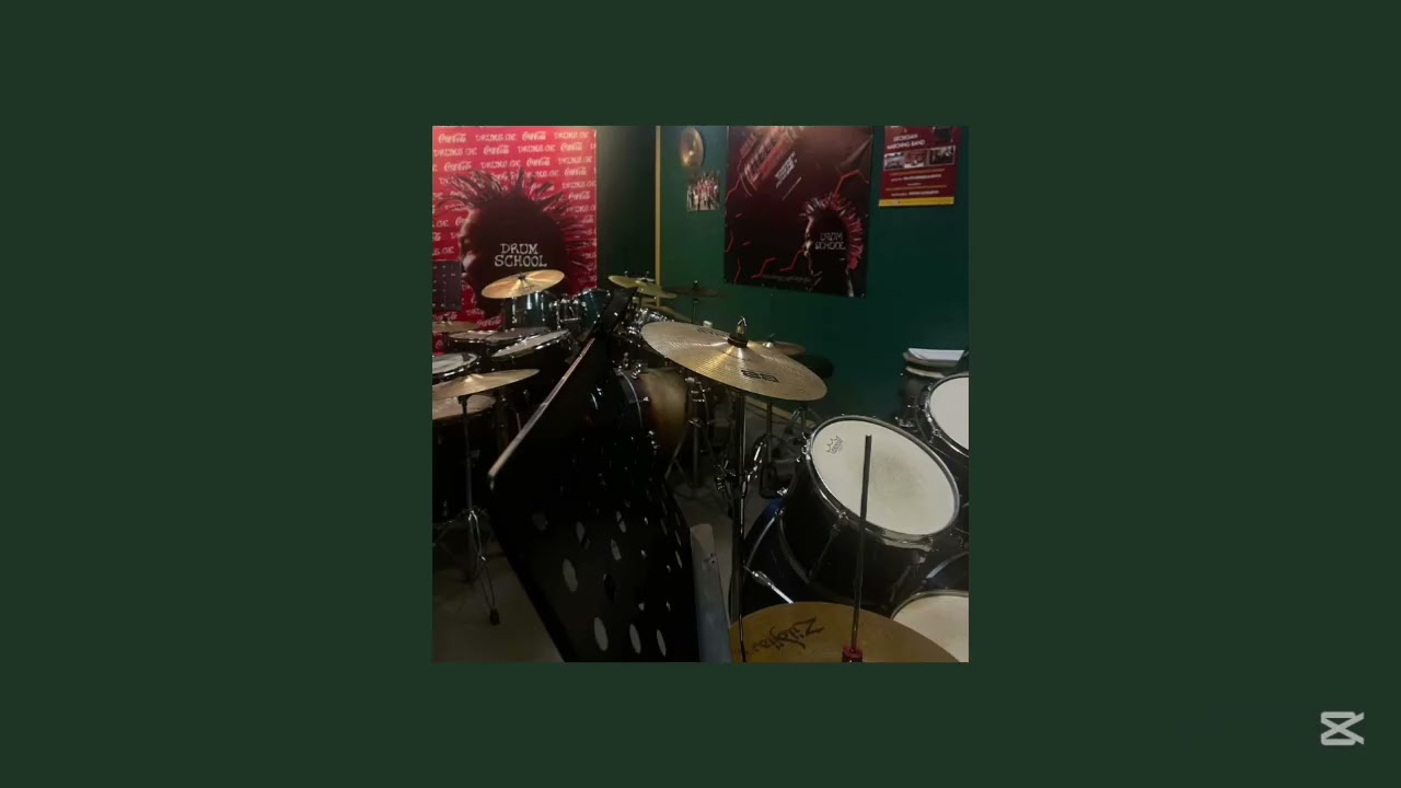 A dimly lit music room ♤