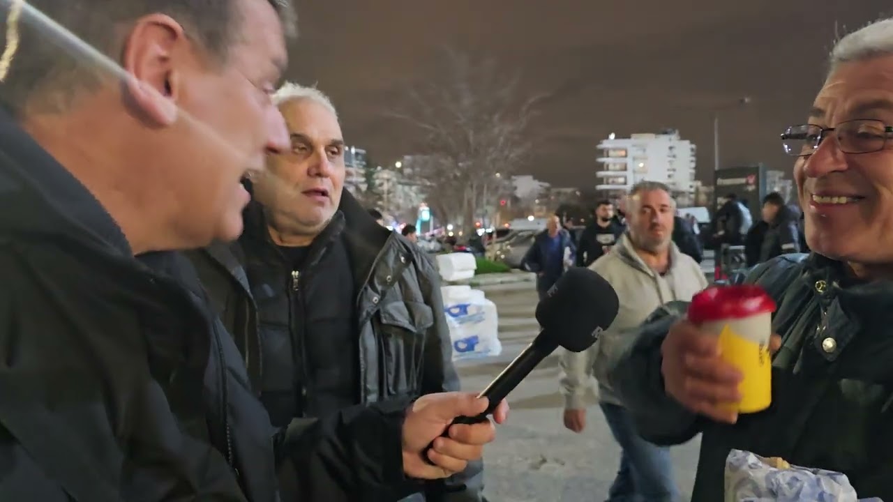 Ο Σωτήρης στην Τούμπα μιλάει με φίλους του ΠΑΟΚ πριν το ματς με Παναθηναϊκό!