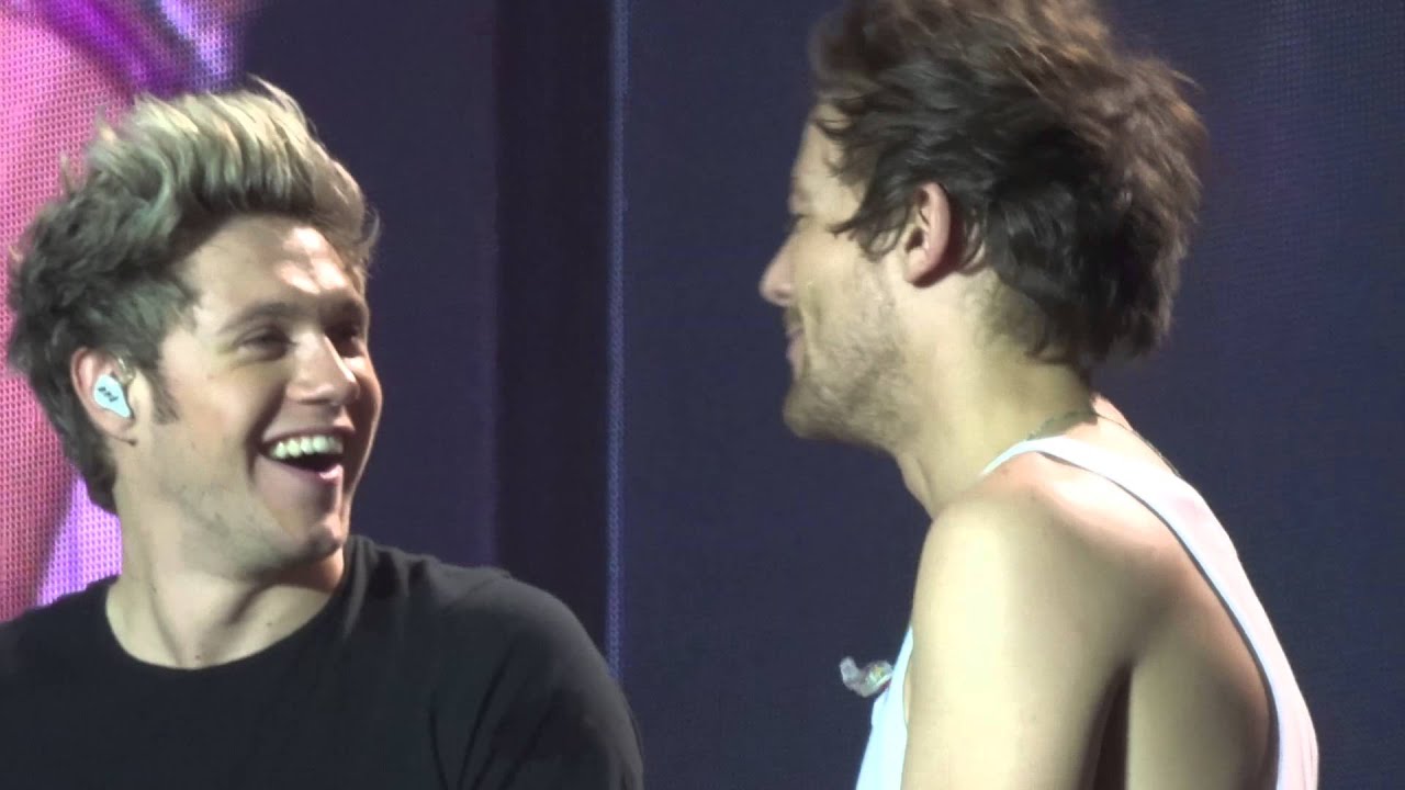 One Direction - Harry Talking + You and I ( Louis Tomlinson) - OTRA Sheffield, 30.10.2015