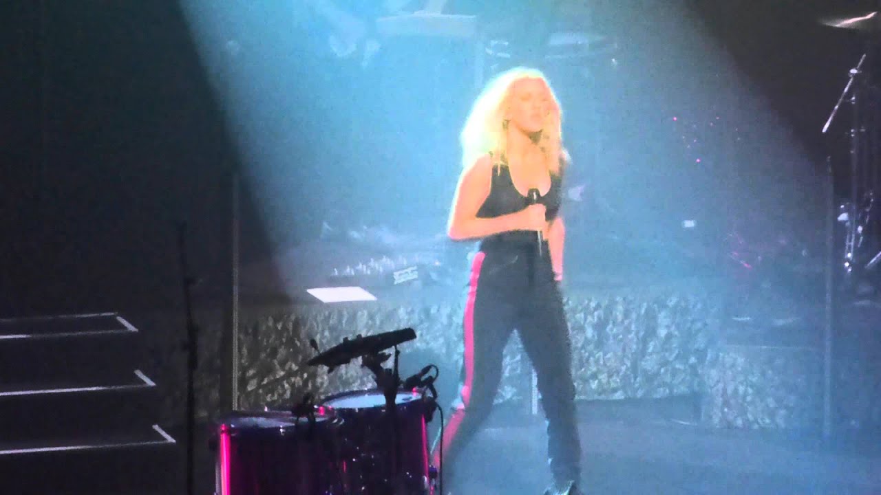 8 Ellie Goulding - Powerful  - Apple Music Festival 19 - 09 - 2015