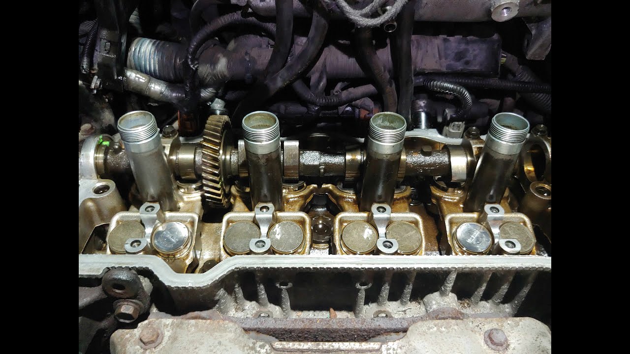 Toyota RAV4 I valve clearance adjustment with shims, valve cover and exhaust camshaft removal
