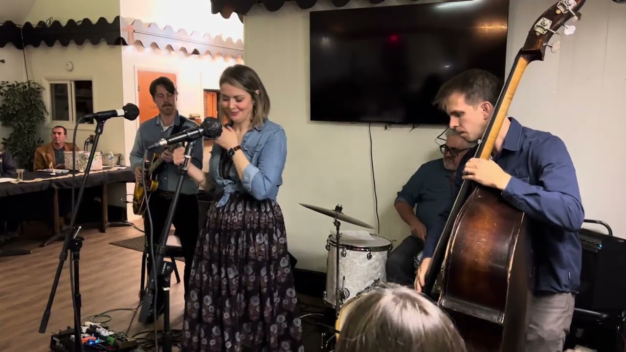 It Don't Mean A Thing (If It Ain't Got That Swing) with Alexis Tantau