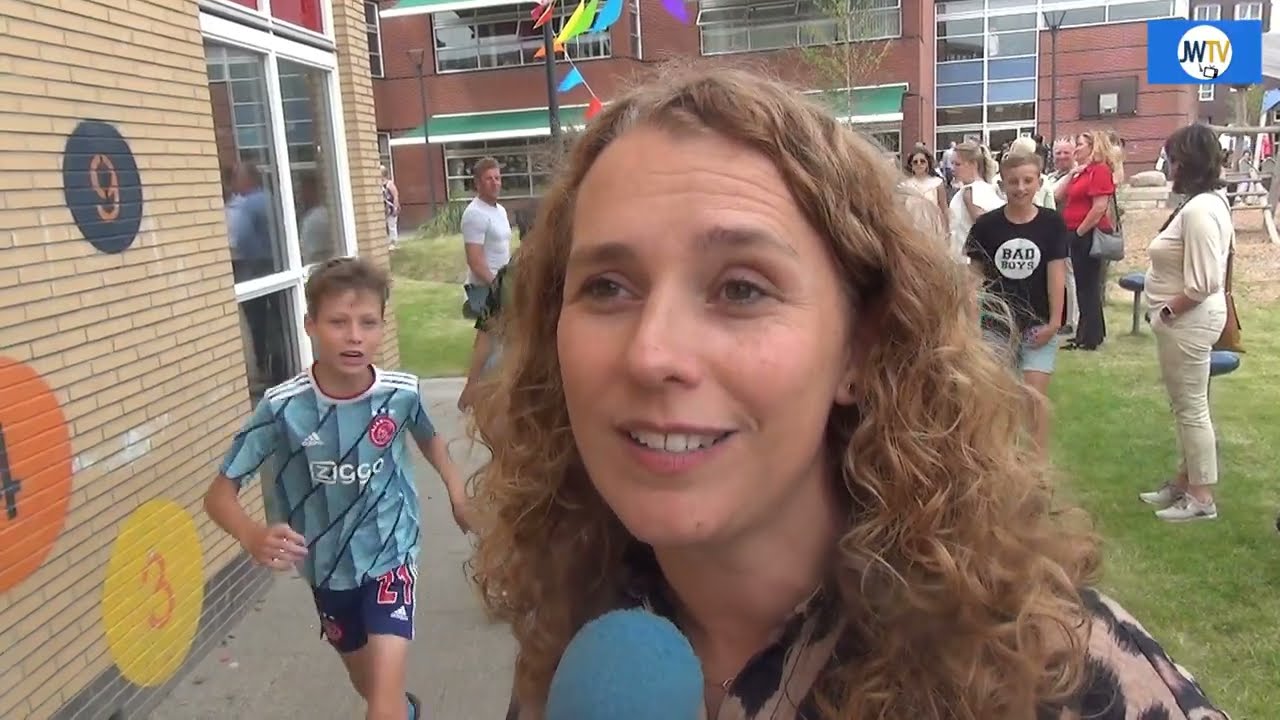 Gezamelijke schoolplein De Violier en De Vlinder geopend