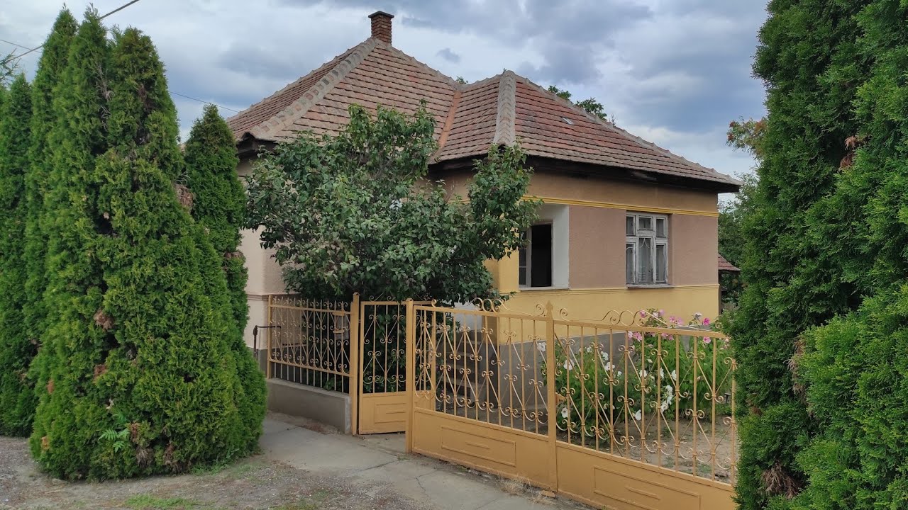 Tófalu központjában eladó 90 nm-es családi ház. Részletek és elérhetőség a leírásban és az oc.hu-n!