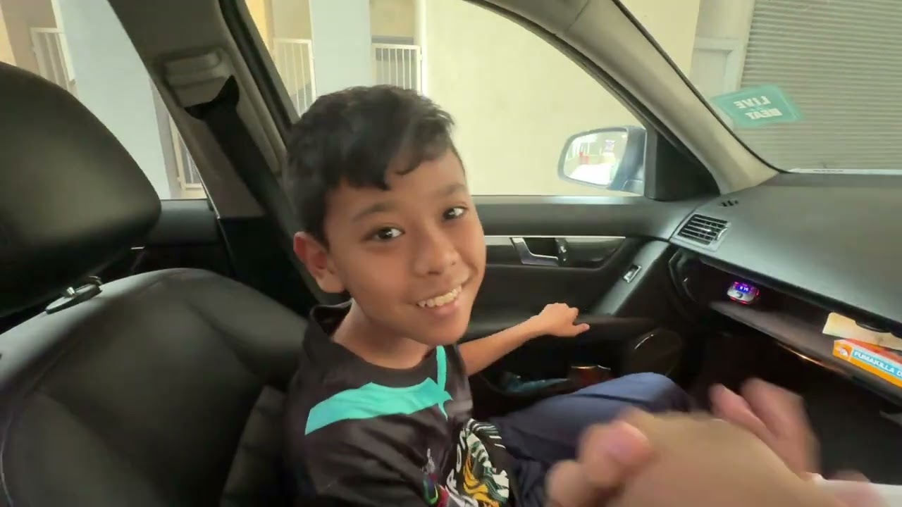 Family Vlog Malaysia 🇲🇾 S1E3 | Sekolah Anak, Brunch Sambal Hijau, KL & Pasar Malam Subang Perdana 
