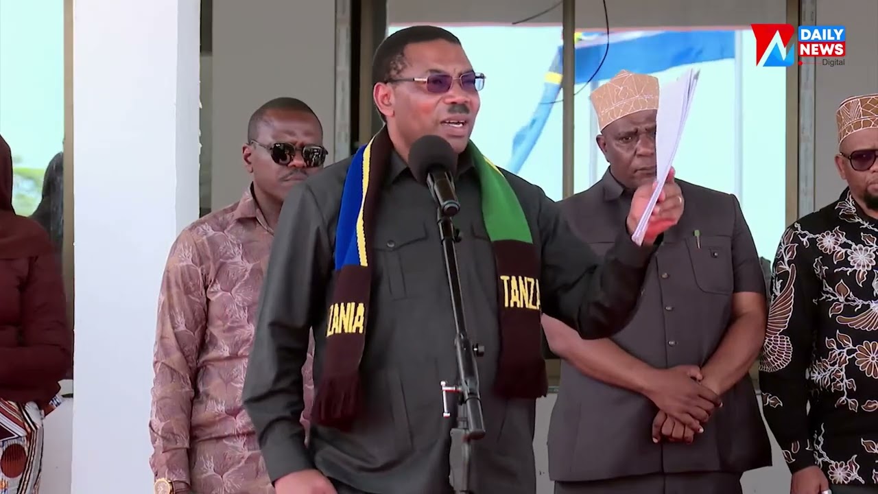 WAZIRI MKUU ANUSA WIZI MWINGINE MUHEZA, ZIMO NONDO 700, MARINE BOARDS 500 NA TOFALI 2,000.