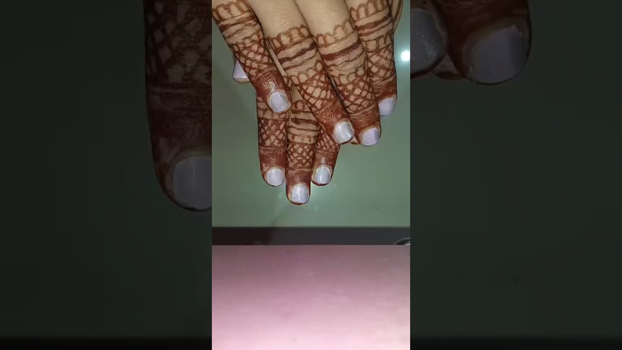 A fresh start with a fresh set.💅simple Cateye nails 