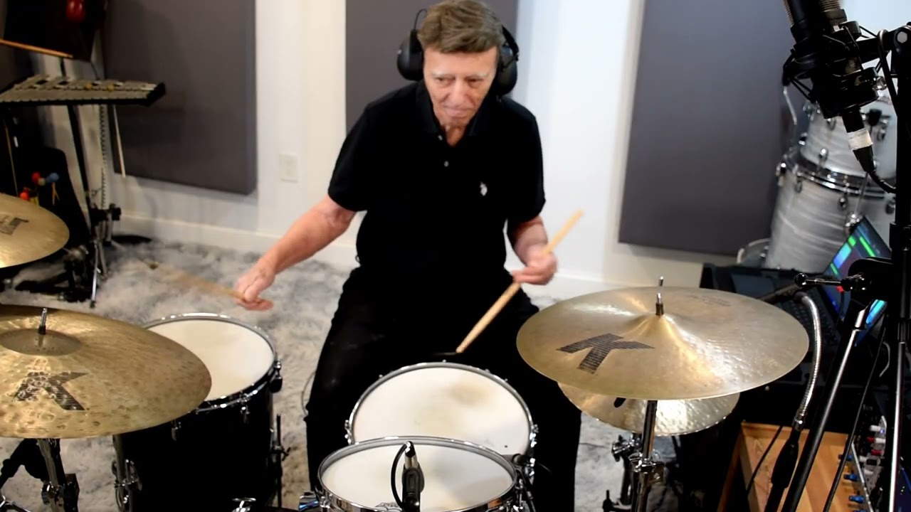 95-YEAR-OLD JAZZ DRUMMER CELEBRATES HIS BIRTHDAY WITH 2 DRUM COVERS.