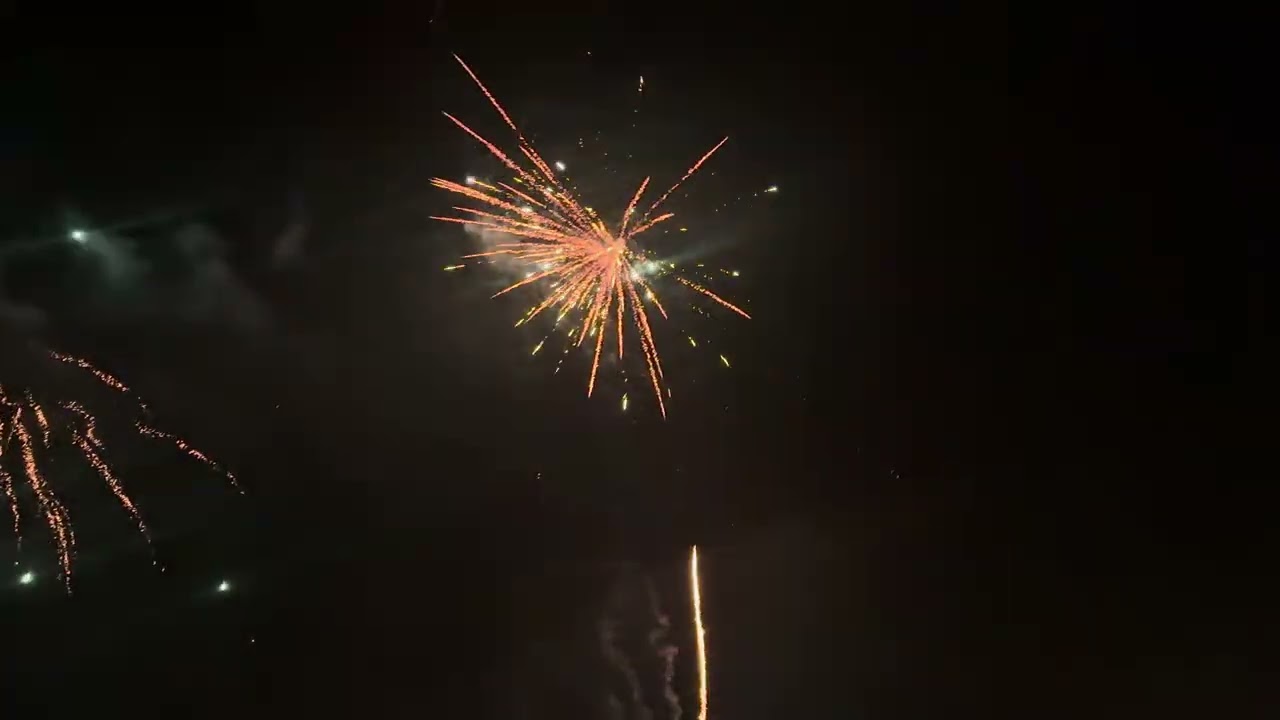 Hello Fireworks - Dynamite (Demo Souman Hattem) 