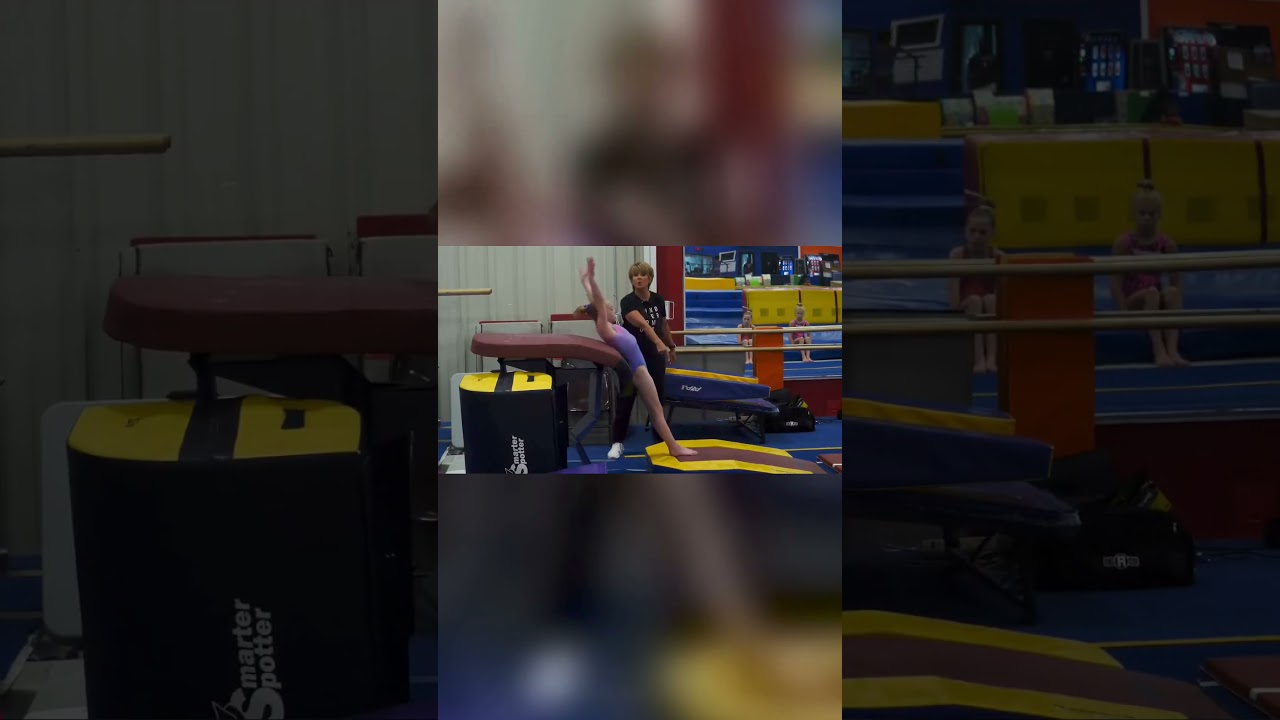 Блокировка опорного прыжка Юрченко — тренер Мэри Ли Трейси