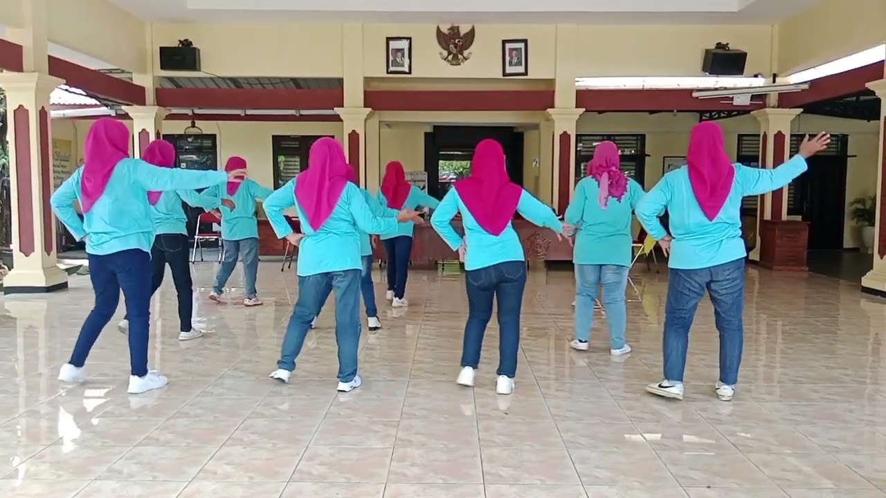 Benci Tapi Rindu Linedance Beginner// Choreo : Djufri Djafar (INA) Sept'25// Demo:Jenggala Queen LD 