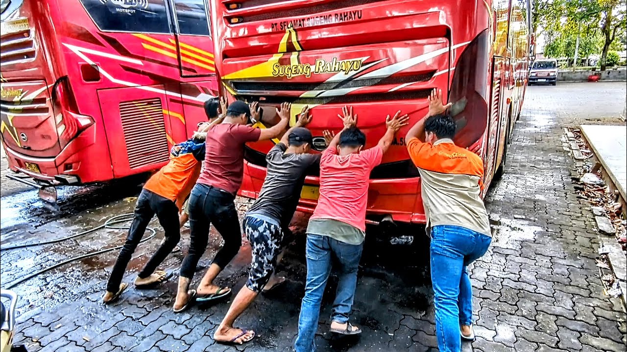 1 Armada Masuk Angin, Semua Crew Gotong Royong Membantu! SUGENG RAHAYU di pelabuhan sleko cilacap