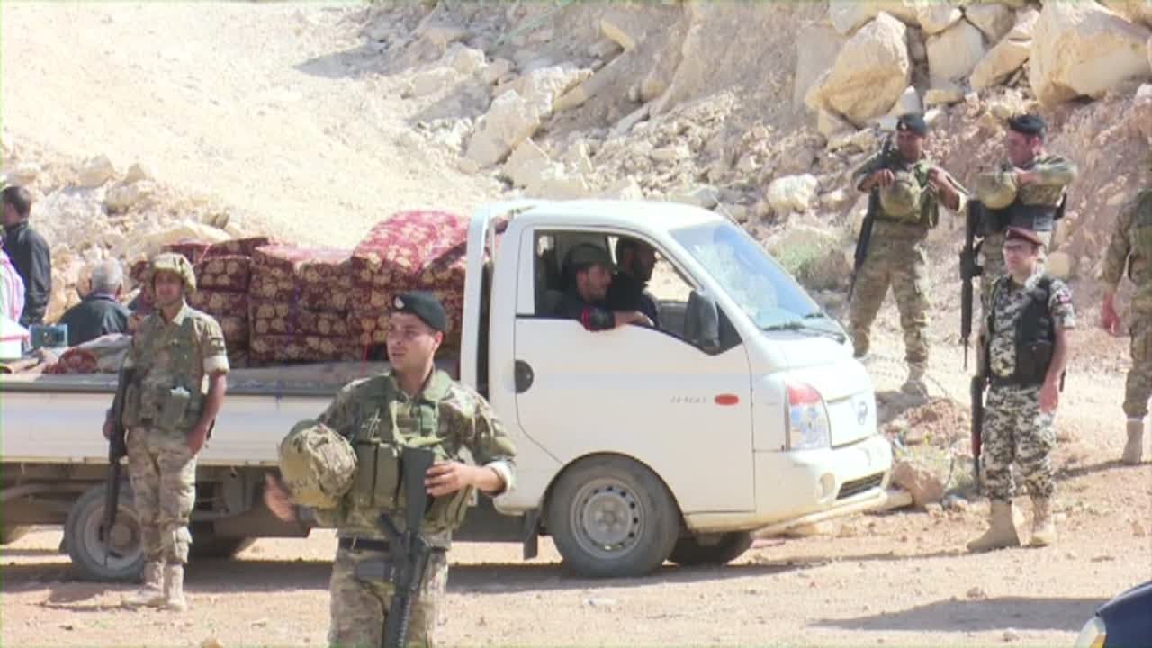 Syrian refugees return home despite ongoing war