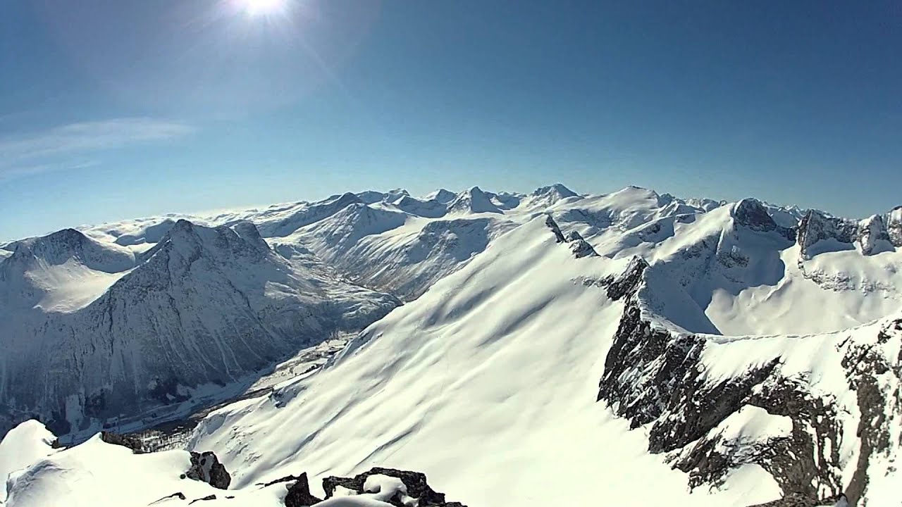 Storgladnebba - påskeaften - topptur og puddersnø