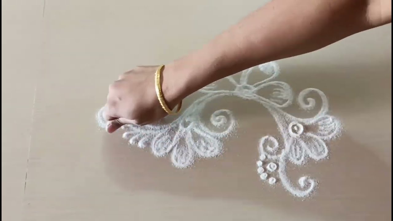 रोज सकाळी दारात काढण्यासाठी दोन सोप्या पांढऱ्या रंगाच्या रांगोळ्या Daily use  easy white rangoli 