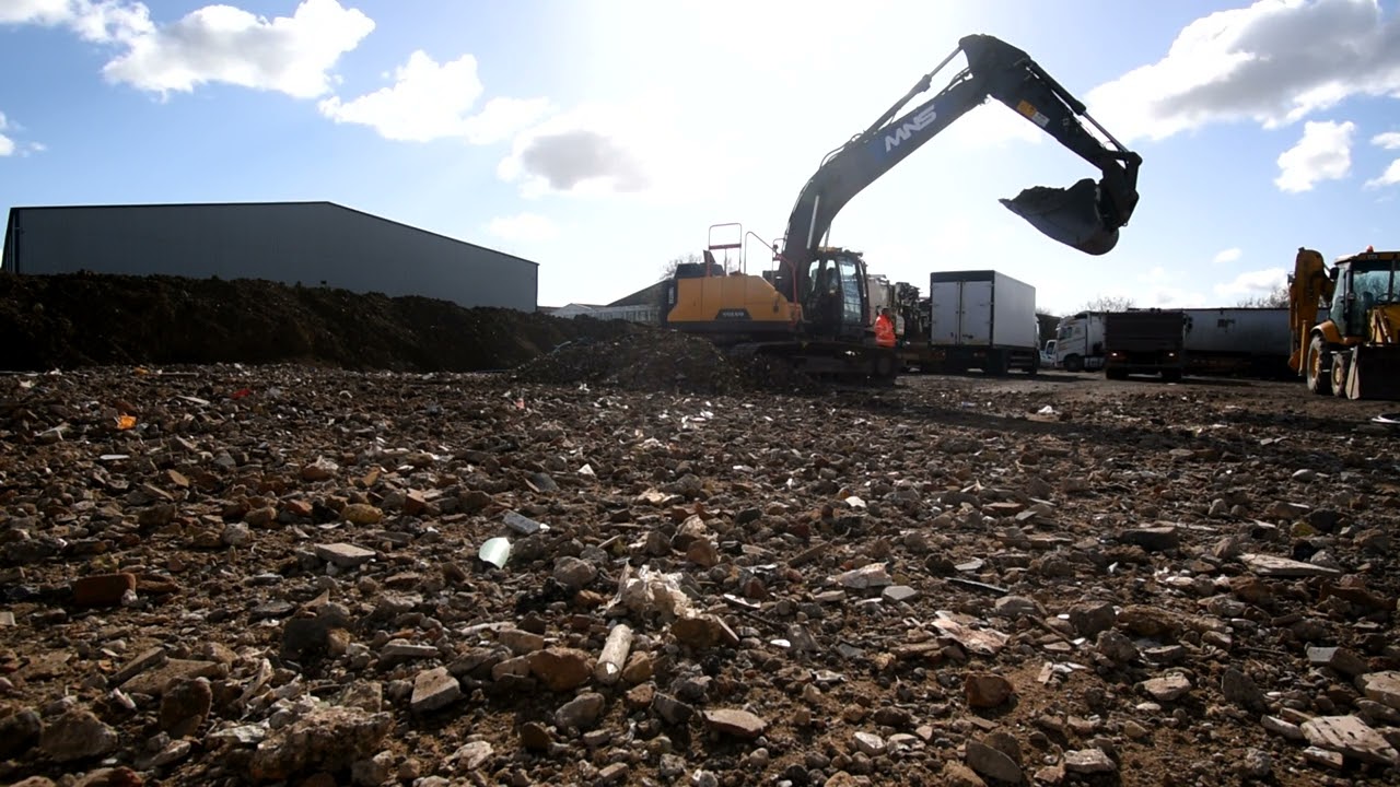 MNS Plant Video 3 4K (Volvo EC220EL)