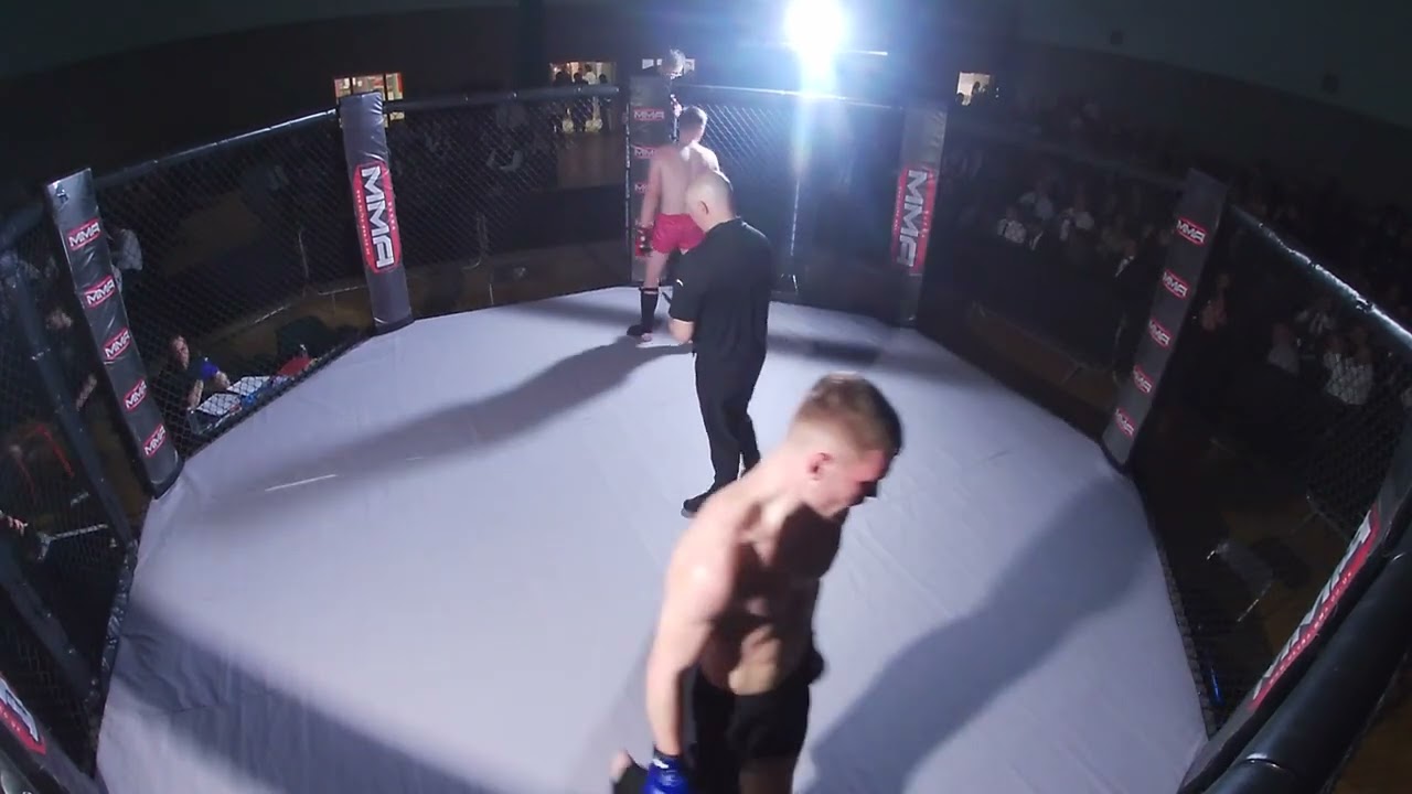 BASILDON | MMA | LOGAN MCDOUGALL VS BLAKE YOUNG