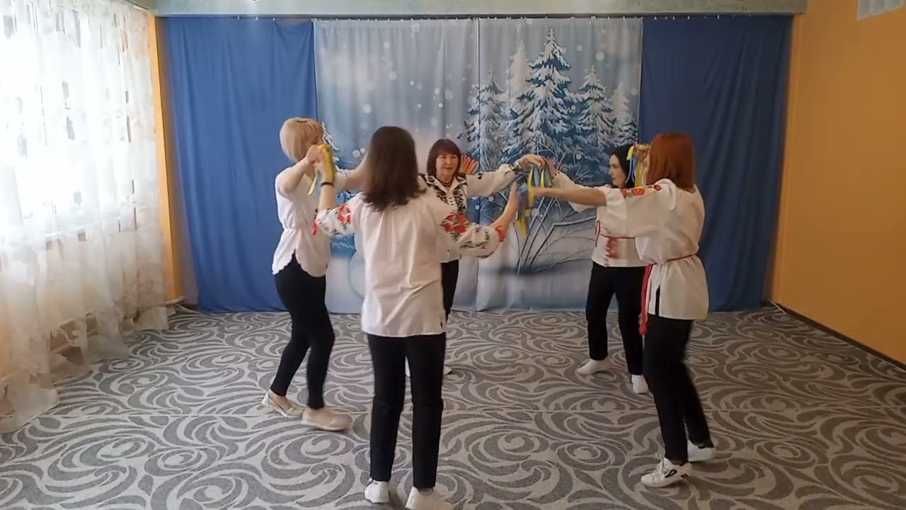 Руханка до Дня української жінки