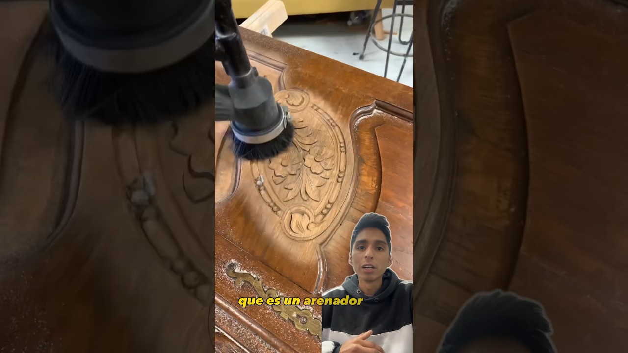 APRENDE A LAVAR MADERA DE ESTA FORMA #restauracion #shorts #diy #tapiceria #tutorial #aprende