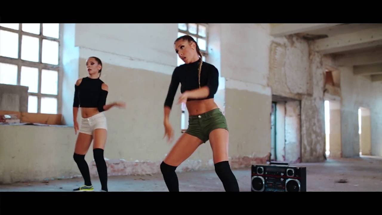 Zumba&reg; fitness - Shaky Shaky  (Daddy Yankee) BODYLINE Studio