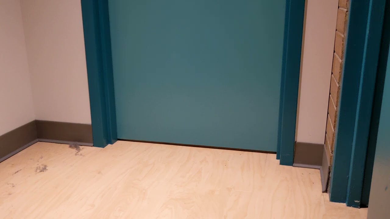 Under Door Tool in action