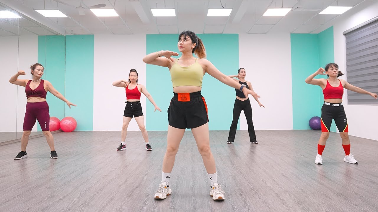 30 Minute Dance Workout At Home | Exercise To Lose Weight FAST | Zumba Class
