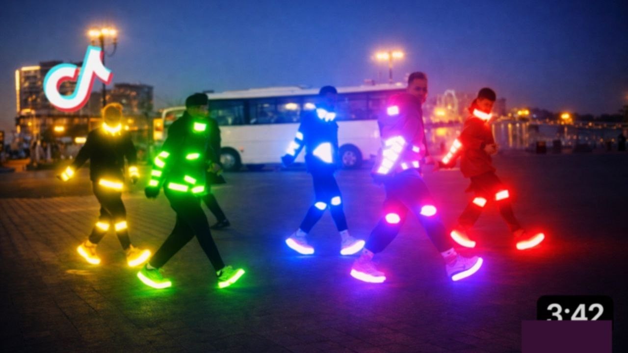 Танцевальный поединок в стиле шаффл 😎🔥 Кто лучший танцор? 🤔🔥 Neon Mode Tuzelity Shuffle ⭐️