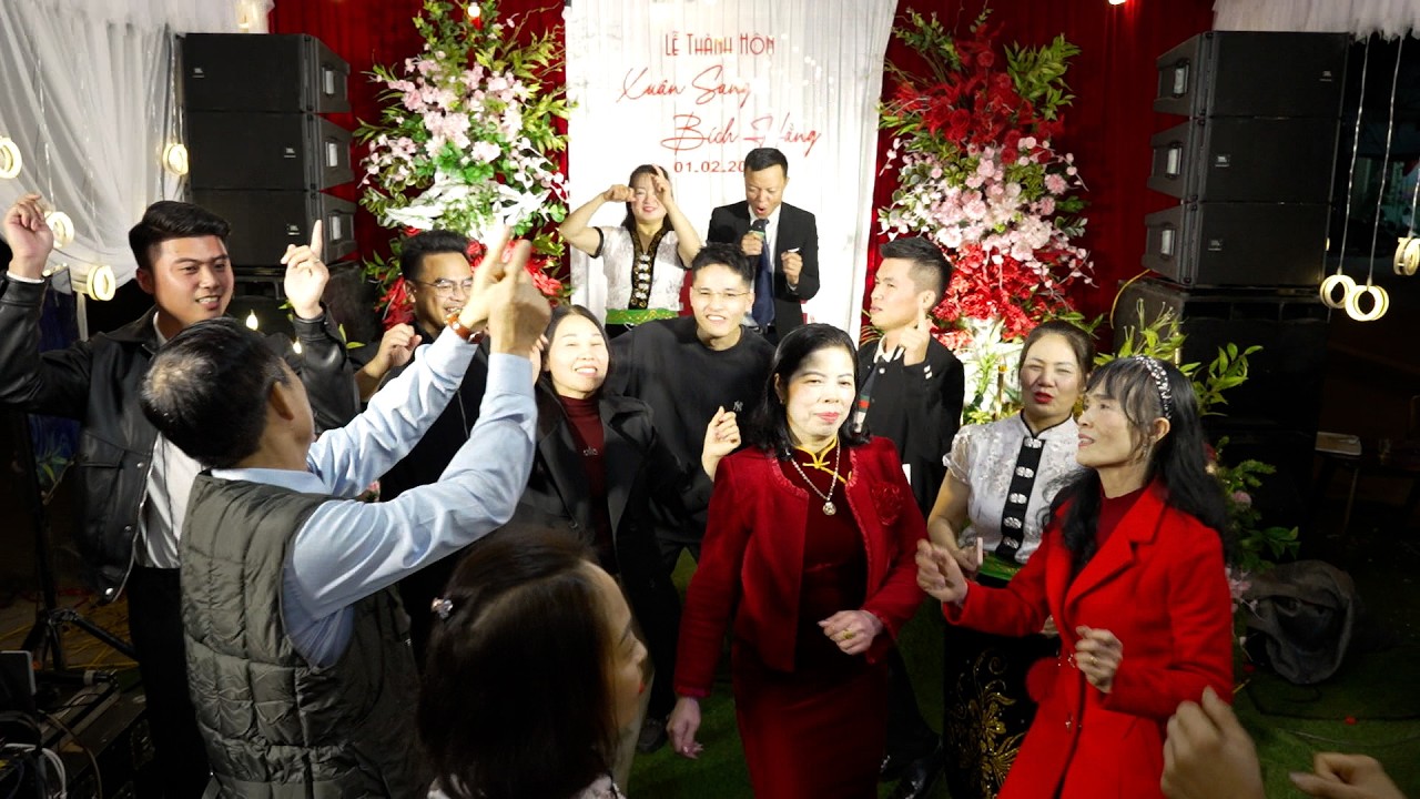 TIỆC ÁP RẠP CHÚC MỪNG LỄ THÀNH HÔN CỦA XUÂN SANG - BÍCH HẰNG