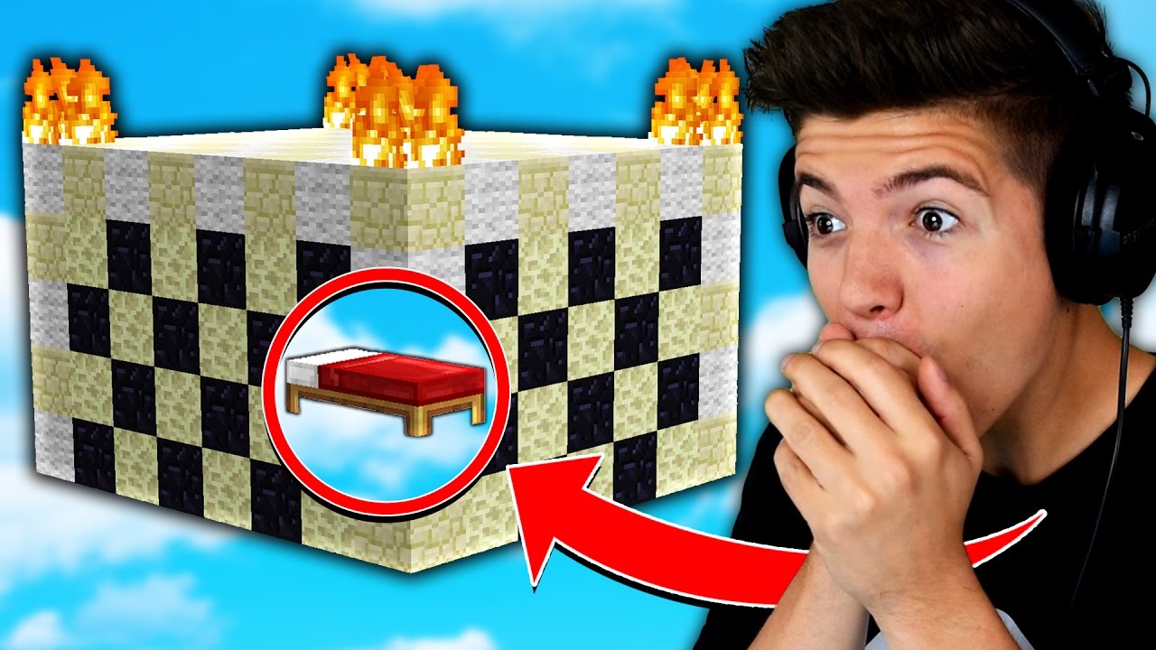 WORLDS BEST BED DEFENSE! (Minecraft BED WARS Trolling)