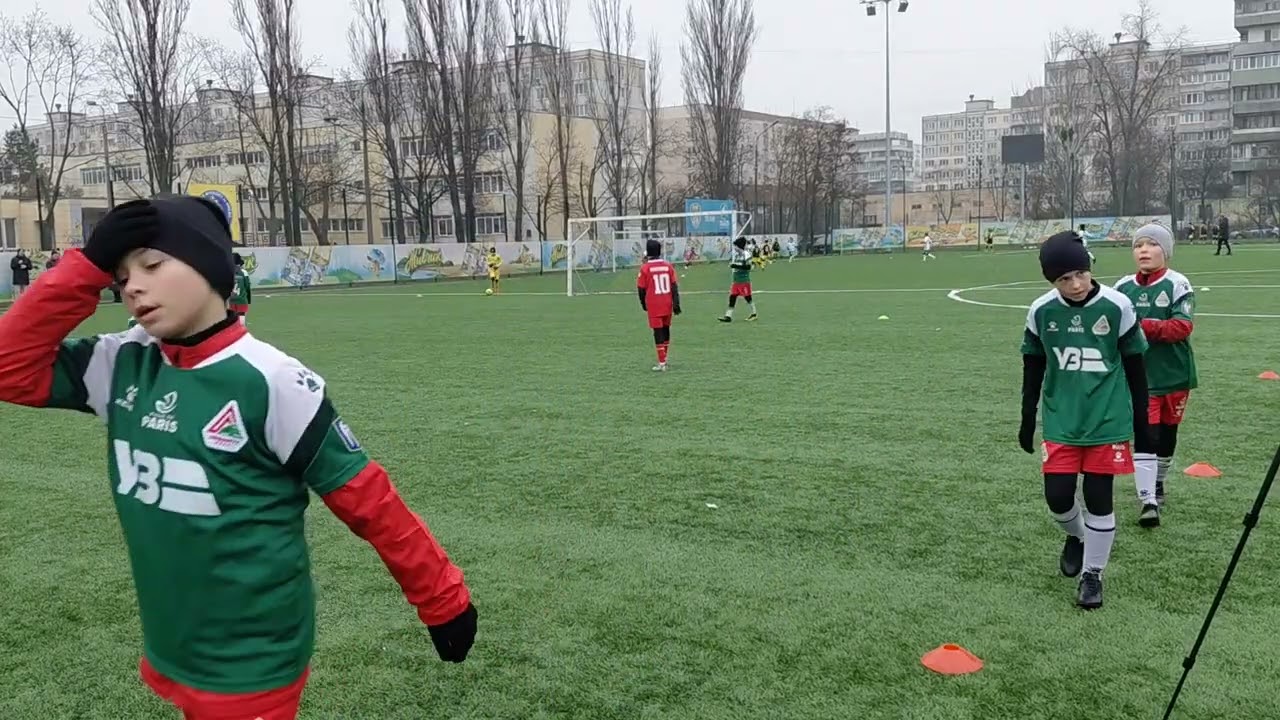 21.12.25  ДЮСШ-15  -  Локомотив-3  2 тайм. 6-1